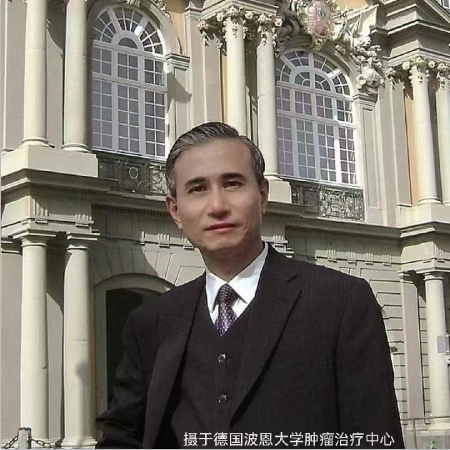 《黨旗飄揚(yáng)104周年》